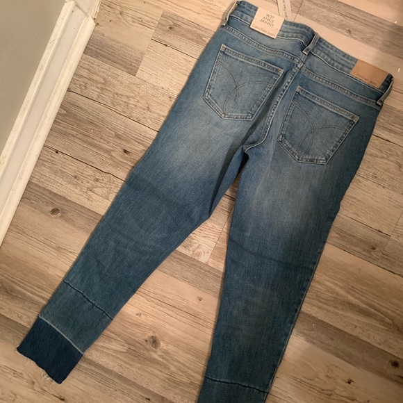 Brand New Calvin Klein Women’s Ankle Skinny Jeans - Picture 3 of 3